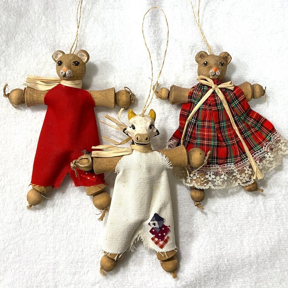 NWOT Wooden Handcrafted Farm Animal Ornaments (Lot of 3)